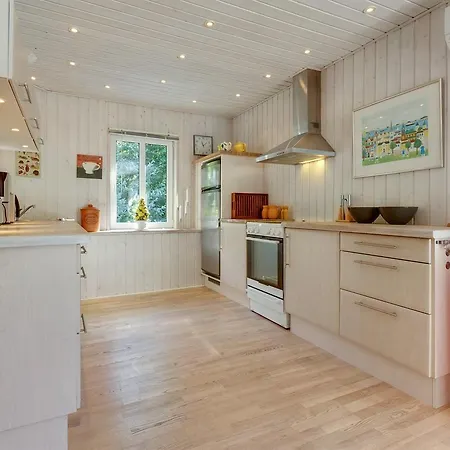 Four-bedroom Holiday In * Hals
