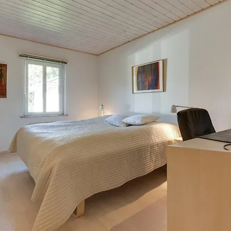 Four-bedroom Holiday In * Hals